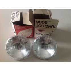 2 sealed beam 6 Volt NOS